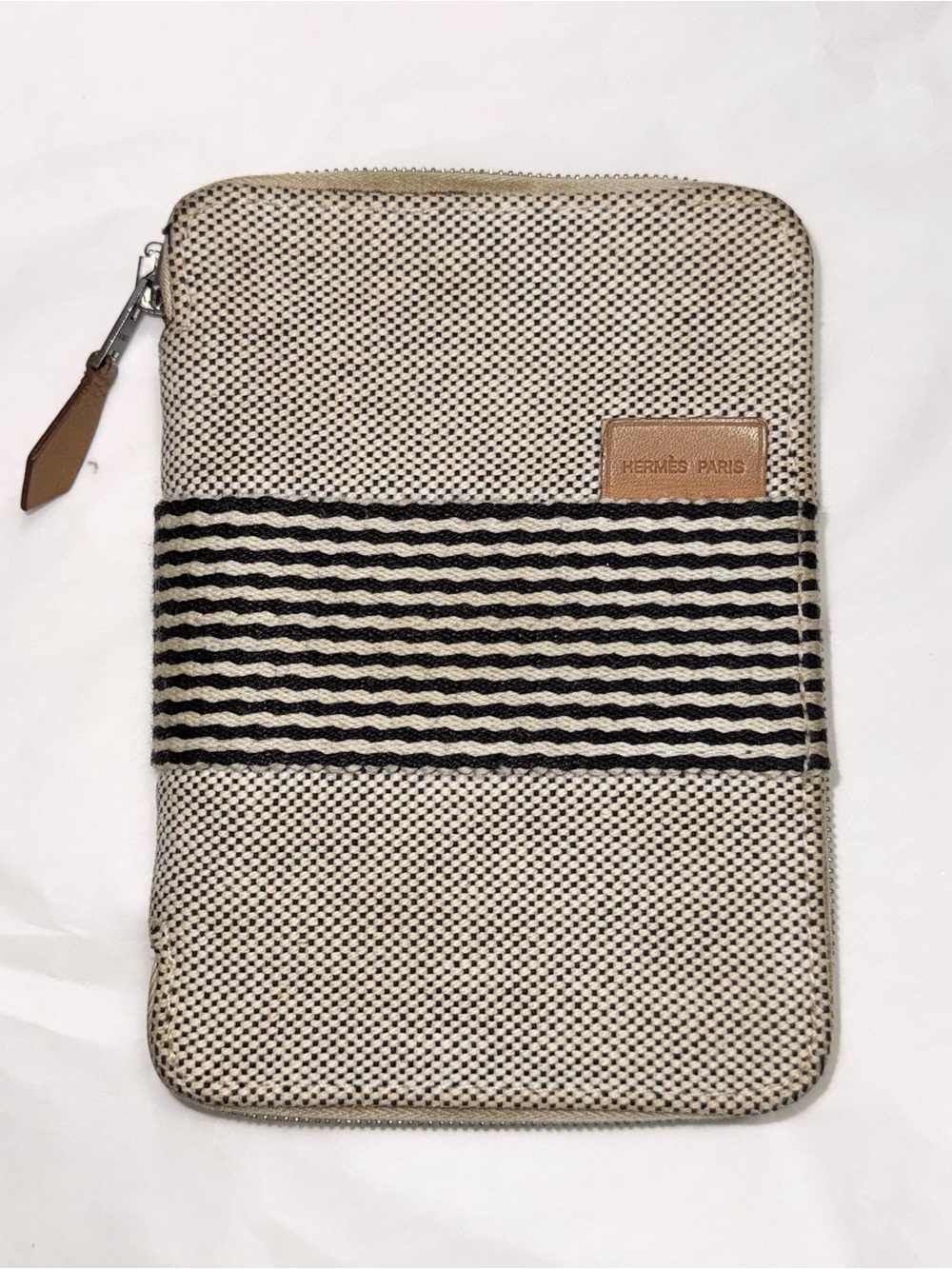 Hermès AUTHENTIC Herline Zip Around Wallet - Picture 2 of 16